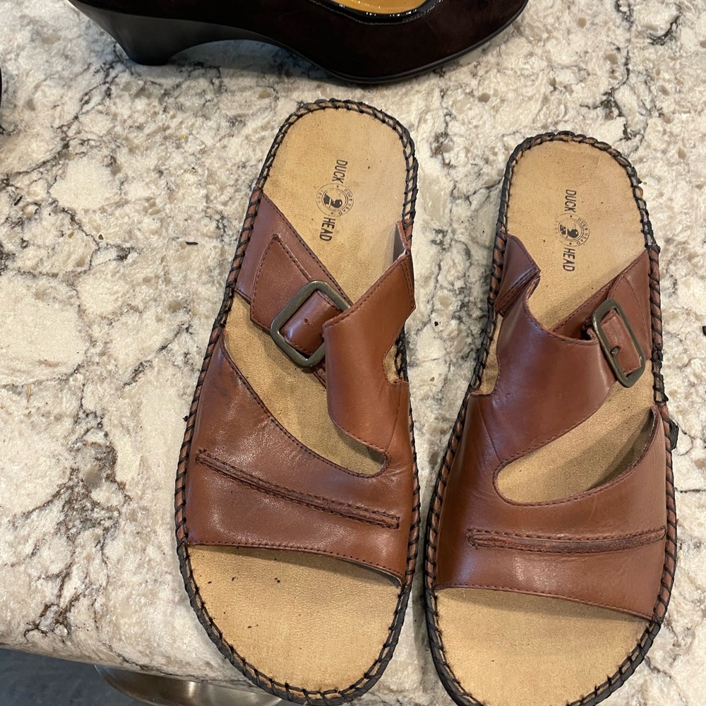 Duck Head Brown Leather Sandals size 10 wide new without box
